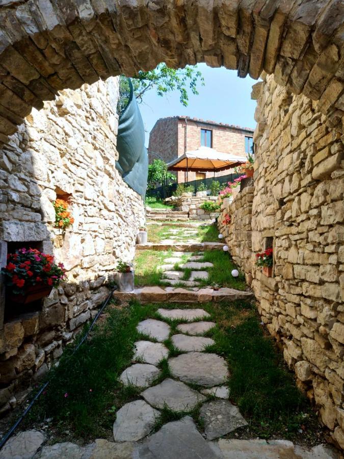 L'angolo fiorito Castelpetroso Esterno foto