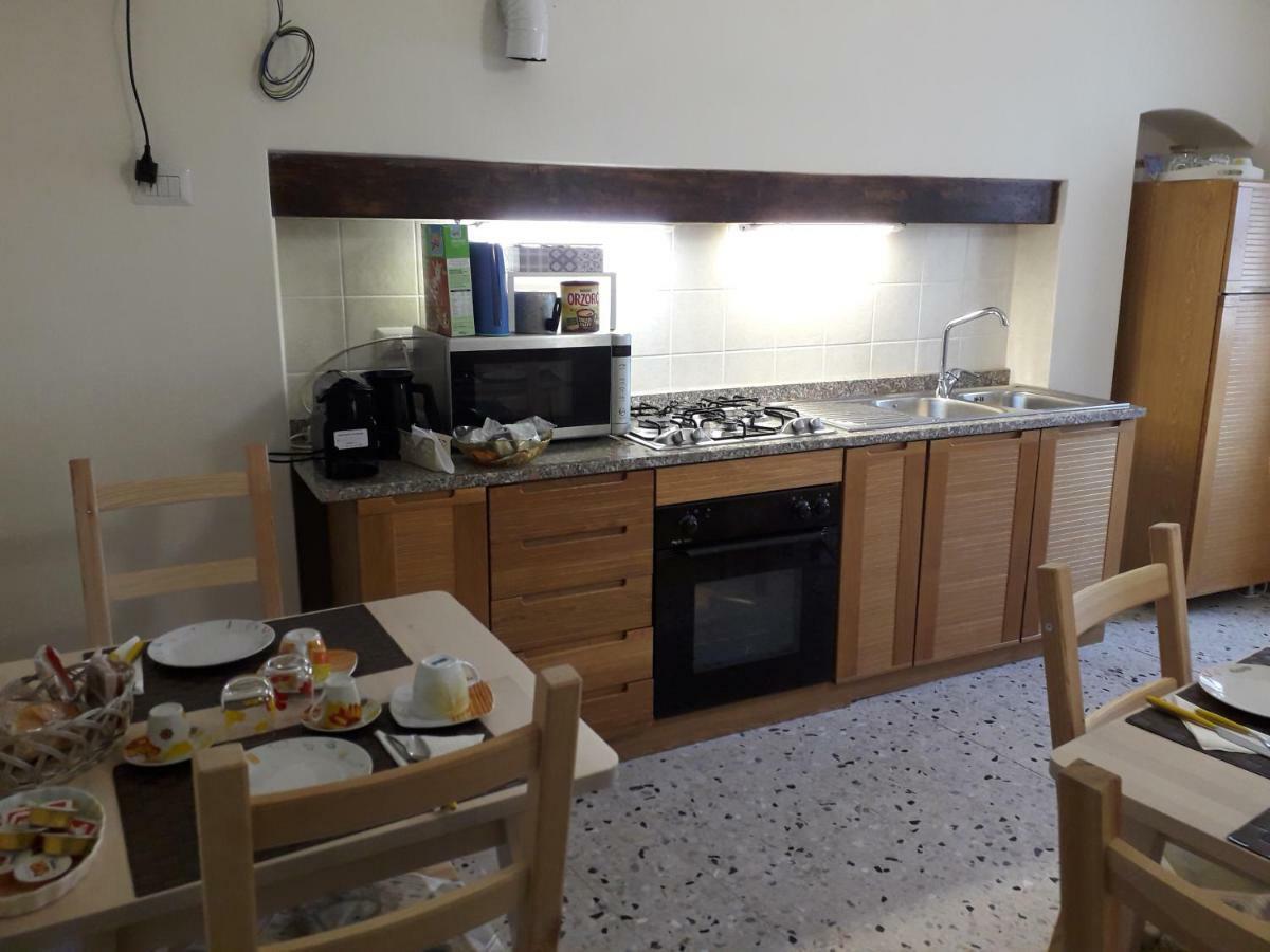 L'angolo fiorito Castelpetroso Esterno foto